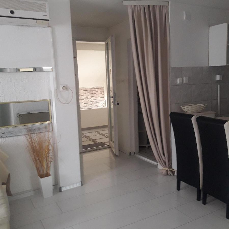 Apartmani Ni エクステリア 写真