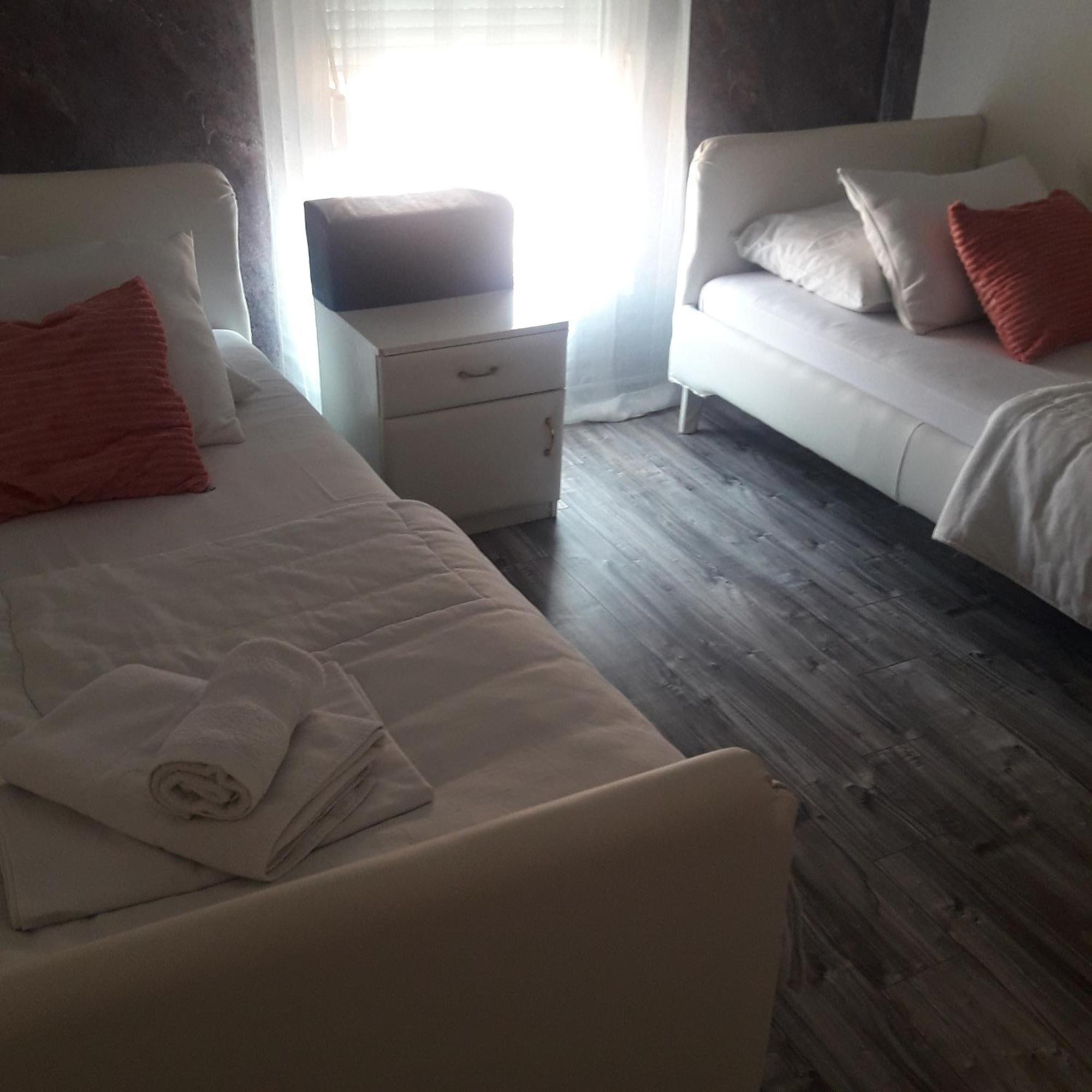 Apartmani Ni エクステリア 写真